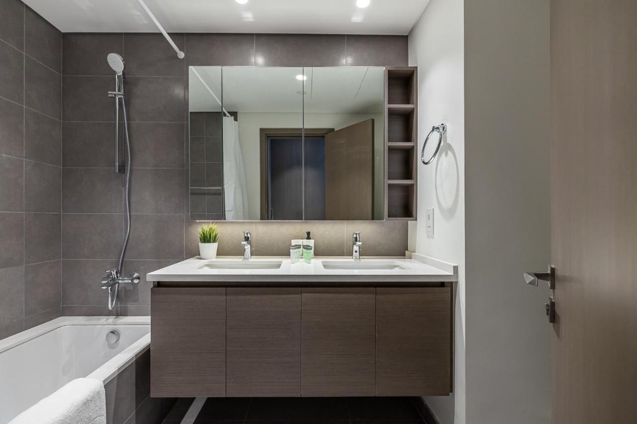 Apartment Spacious 3bdr With Maid I Creek Harbour I Creek Gate Tower 2 Dubai