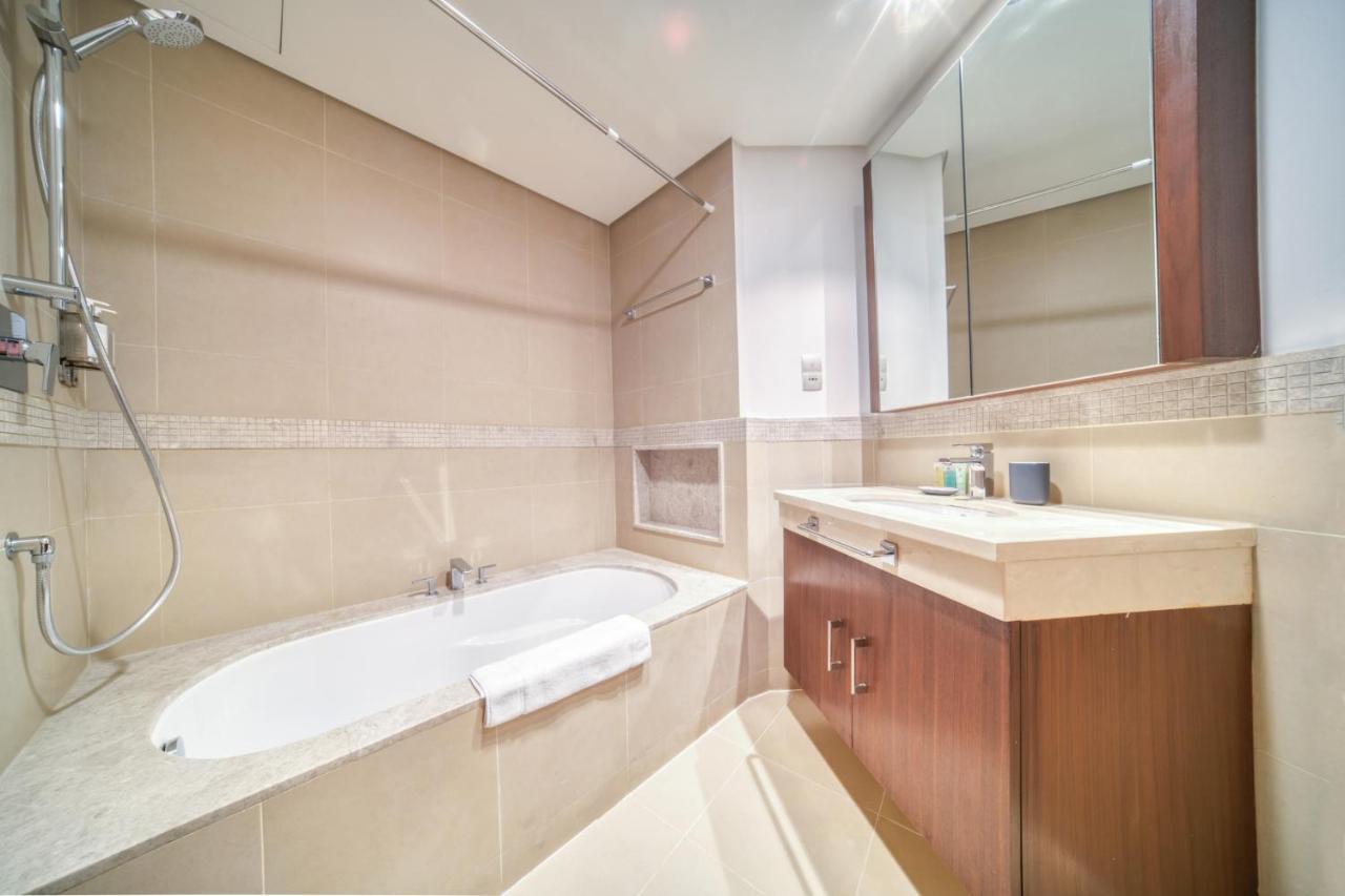 Burj Vista Tower 1 - View, Downtown - Mint *