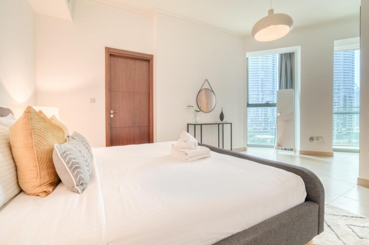 Burj Vista Tower 1 - View, Downtown - Mint Apartment