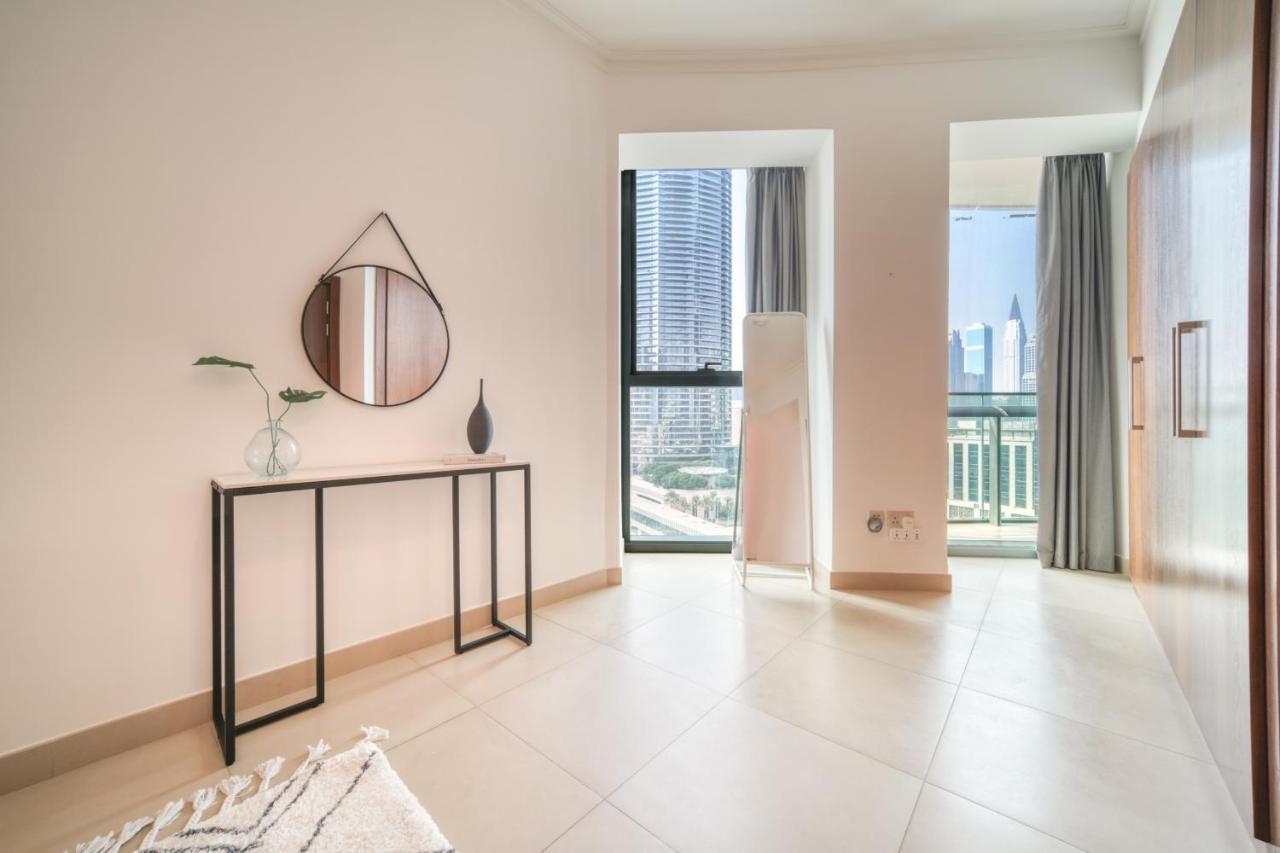 Burj Vista Tower 1 - View, Downtown - Mint Apartment Dubai