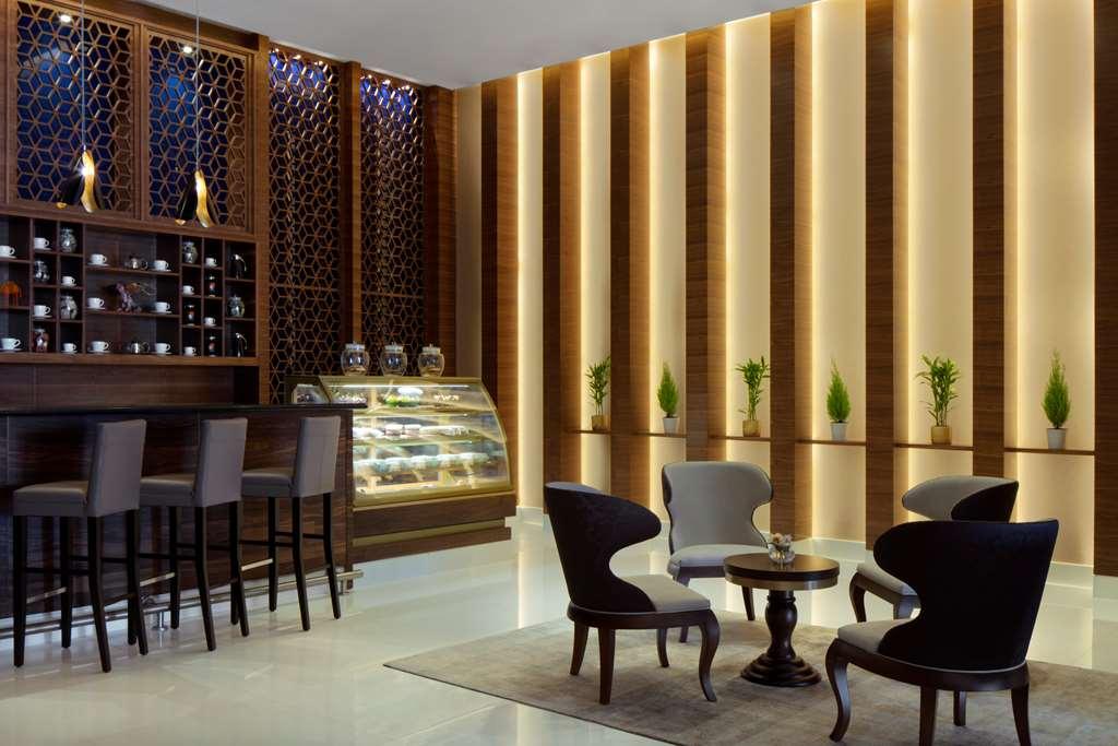 Hotel Radisson Blu Hotel. Waterfront Dubai