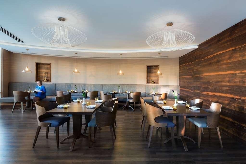 Radisson Blu Hotel. Waterfront