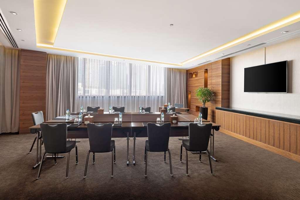 Radisson Blu Hotel. Waterfront *