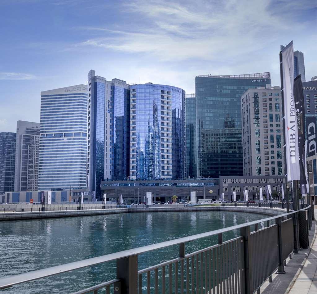 Radisson Blu Hotel. Waterfront Hotel *
