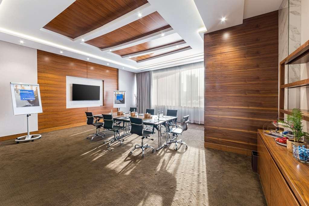 Radisson Blu Hotel. Waterfront Hotel