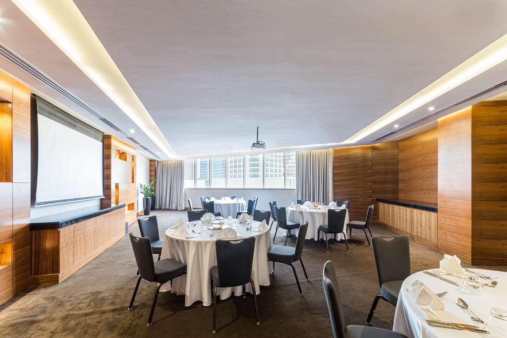 Hotel Radisson Blu Hotel. Waterfront Dubai