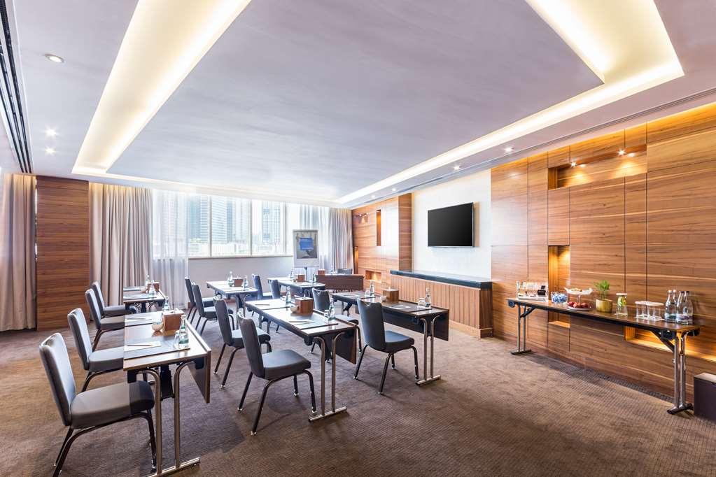 Radisson Blu Hotel. Waterfront