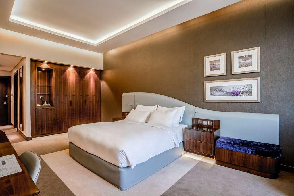 Radisson Blu Hotel. Waterfront Dubai