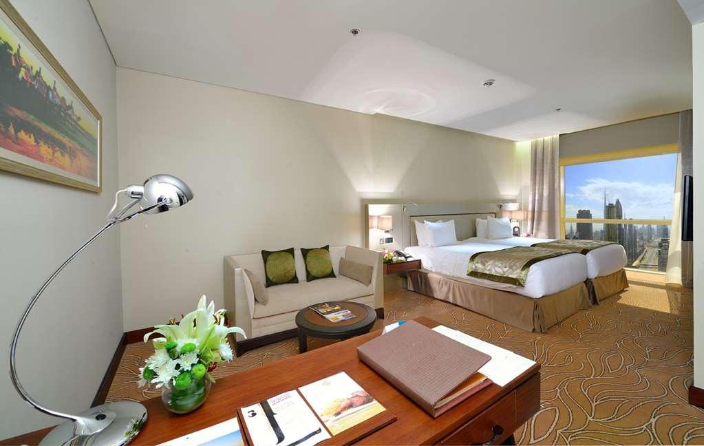 Hotel The Tower Plaza *