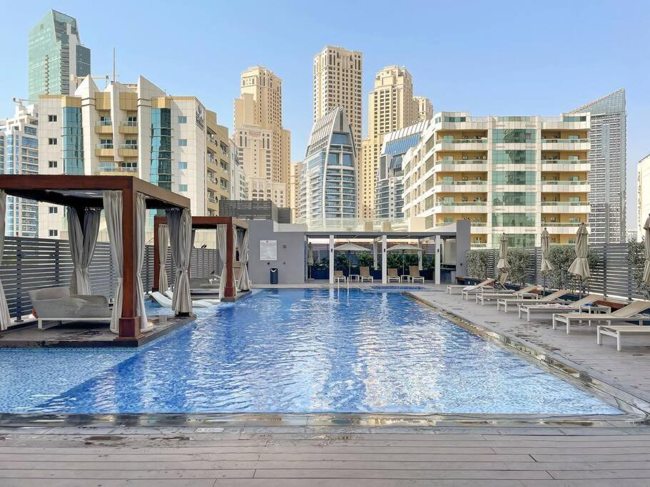Stonetree - Studio One Tower Studio - Canal View