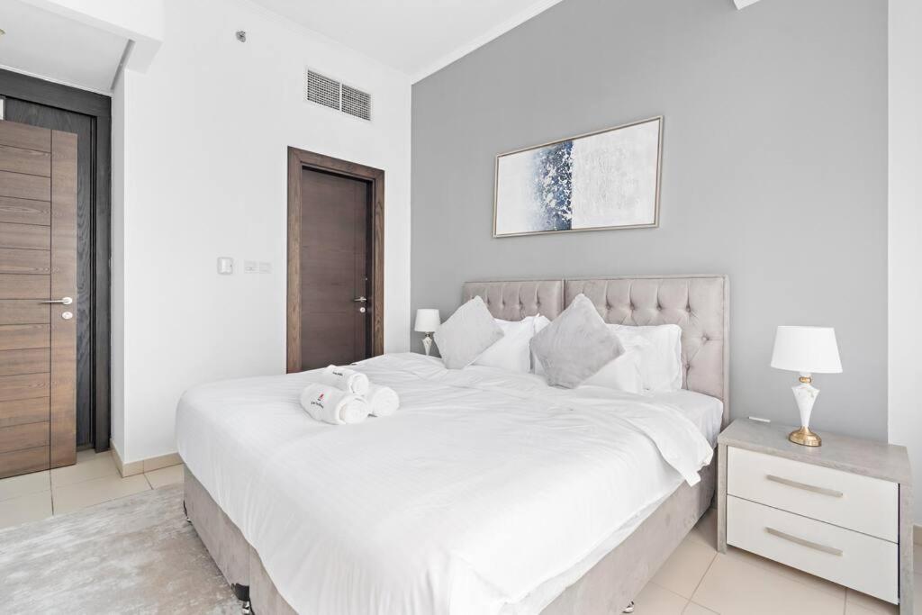 Modern 1br Near Marina Mall