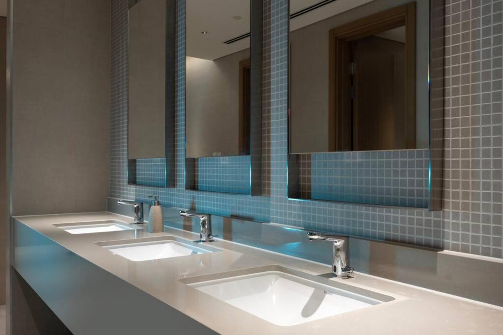 By Latinem Luxury 1br Holiday Opa2410 Near Burj Khalifa