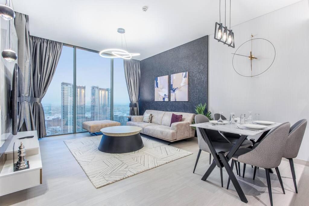 By Latinem Luxury 1br Holiday Opa2410 Near Burj Khalifa Apartment *
