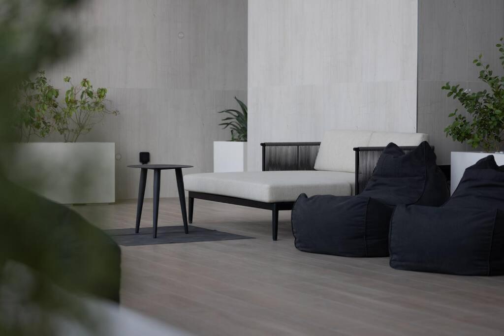 By Latinem Luxury 1br Holiday Opa2410 Near Burj Khalifa