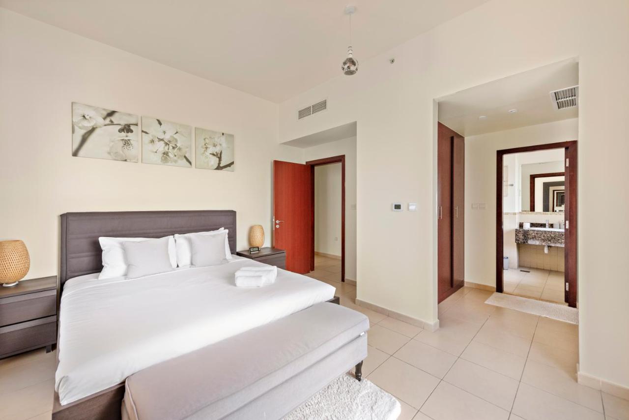 Fab 2br With A Sea View & Eye, Pool & Gym *