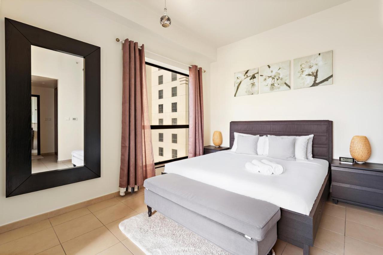 Fab 2br With A Sea View & Eye, Pool & Gym Dubai