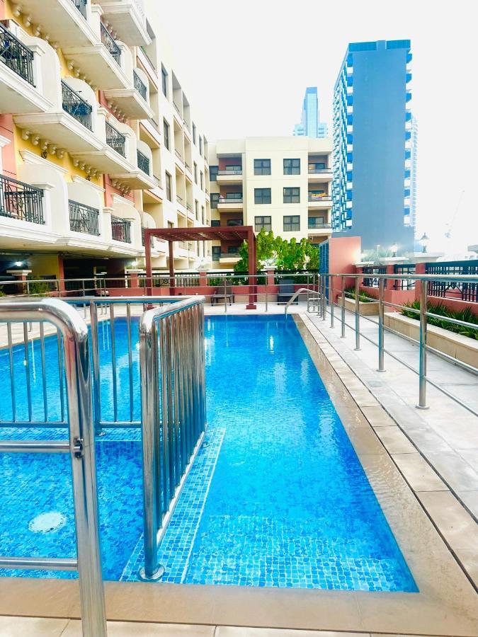 Apartment Luxurious Living In Jumeirah Village Circle, Dubai