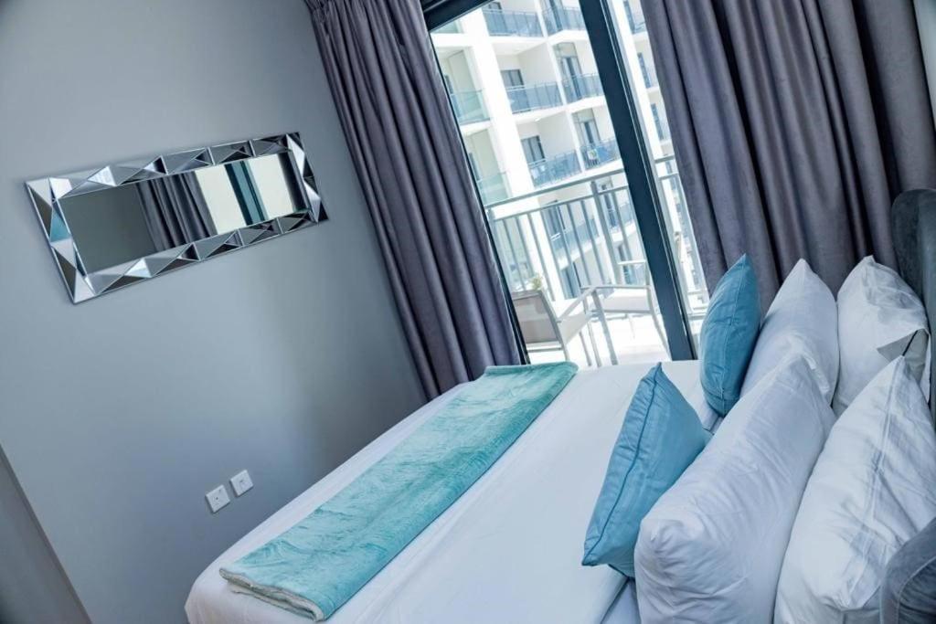 Apartment New 1br Close To Burj Khalifa *