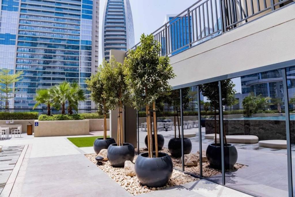 New 1br Close To Burj Khalifa Apartment