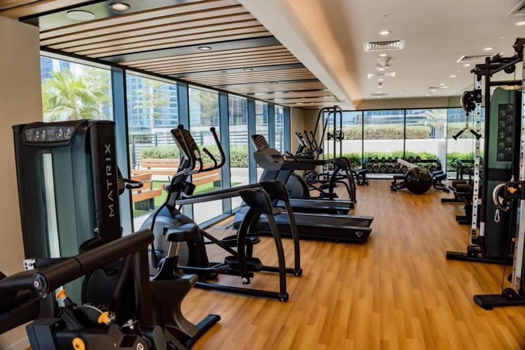 New 1br Close To Burj Khalifa Apartment Dubai