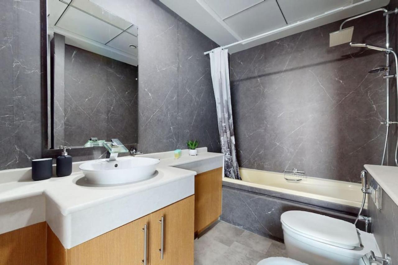 Apartment Torch Tower - Spectacular Two Bedroom Dubai