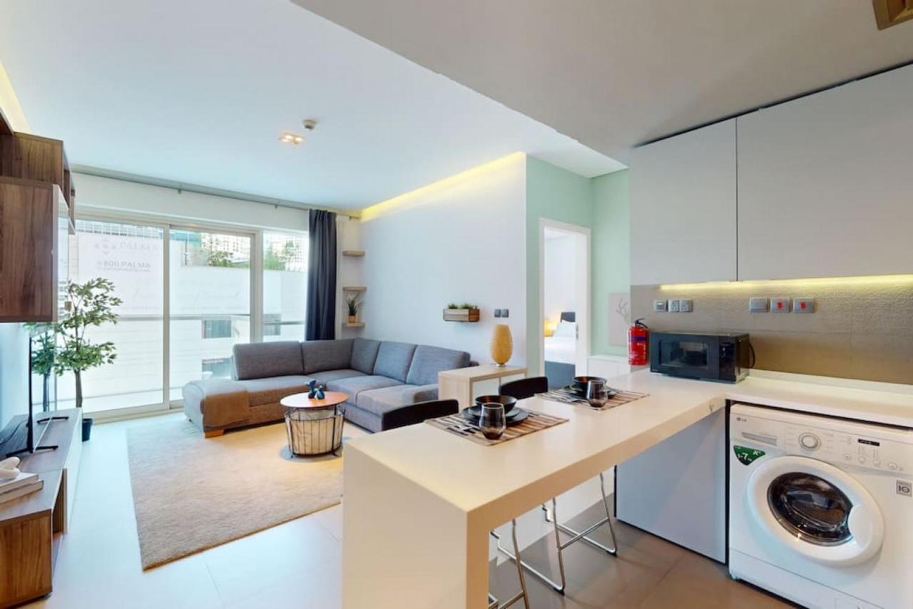 West Avenue - Chic One Bedroom Apartment *