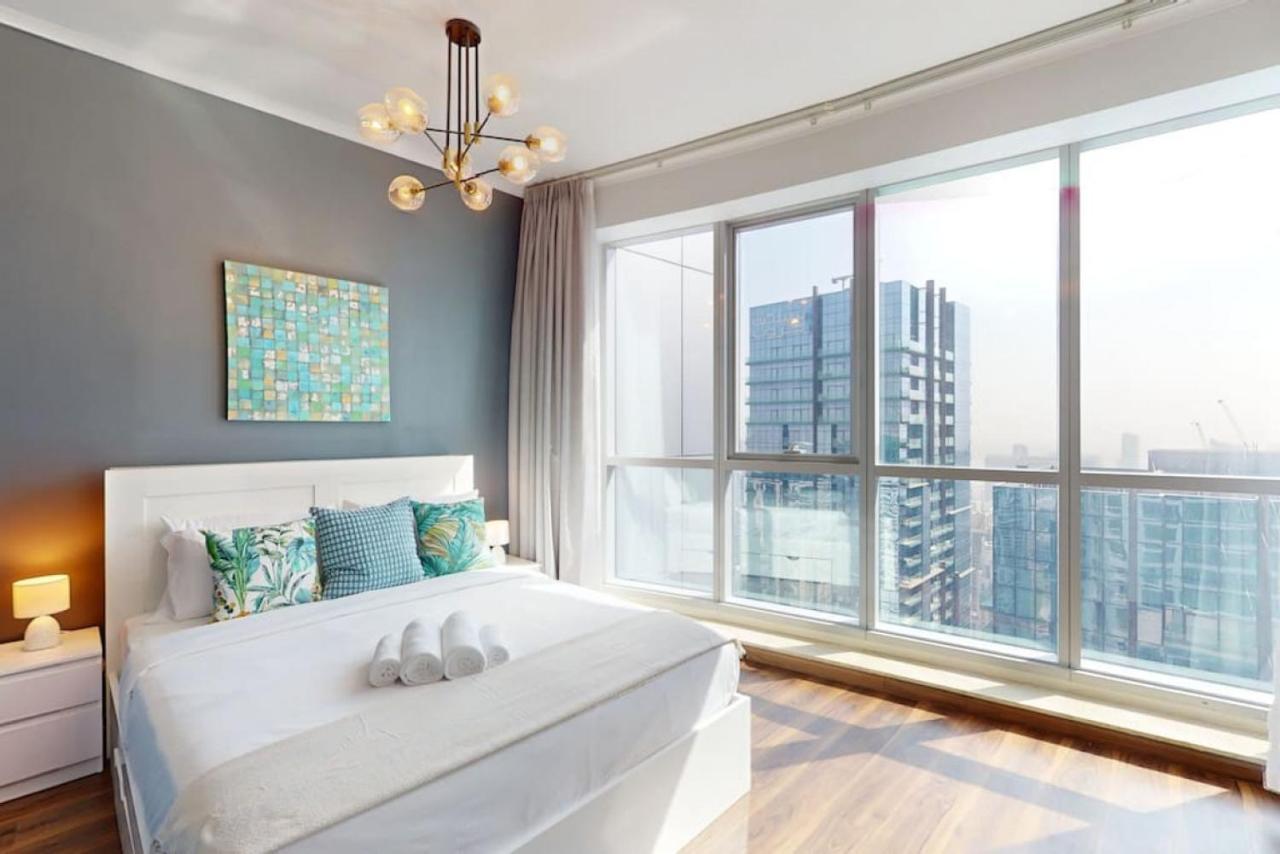 Torch Tower - Spectacular Two Bedroom Apartment *