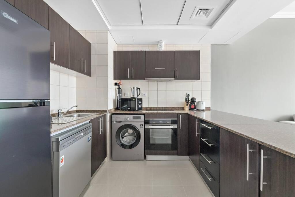 Stonetree - Furnished 1 Bedroom In Bay