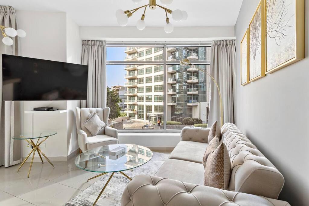 Stonetree - Modern Style 1 Bedroom Apartment Dubai