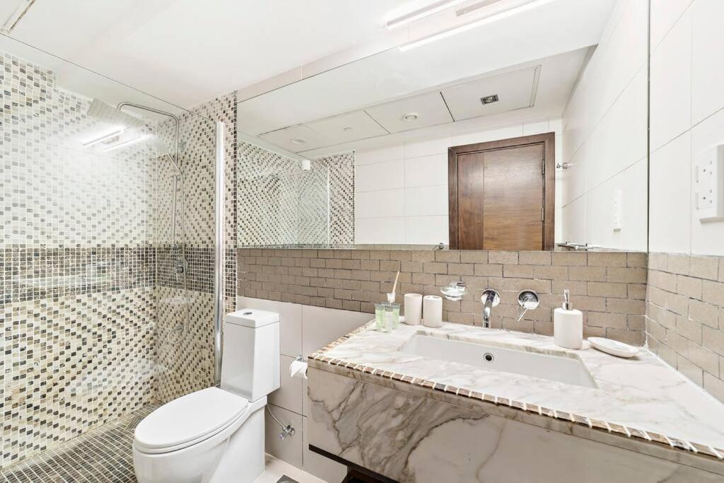 Stonetree - Modern Style 1 Bedroom