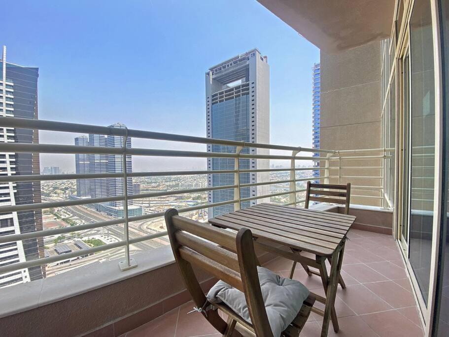 Stonetree - Unique 1br In Jlt Apartment Dubai