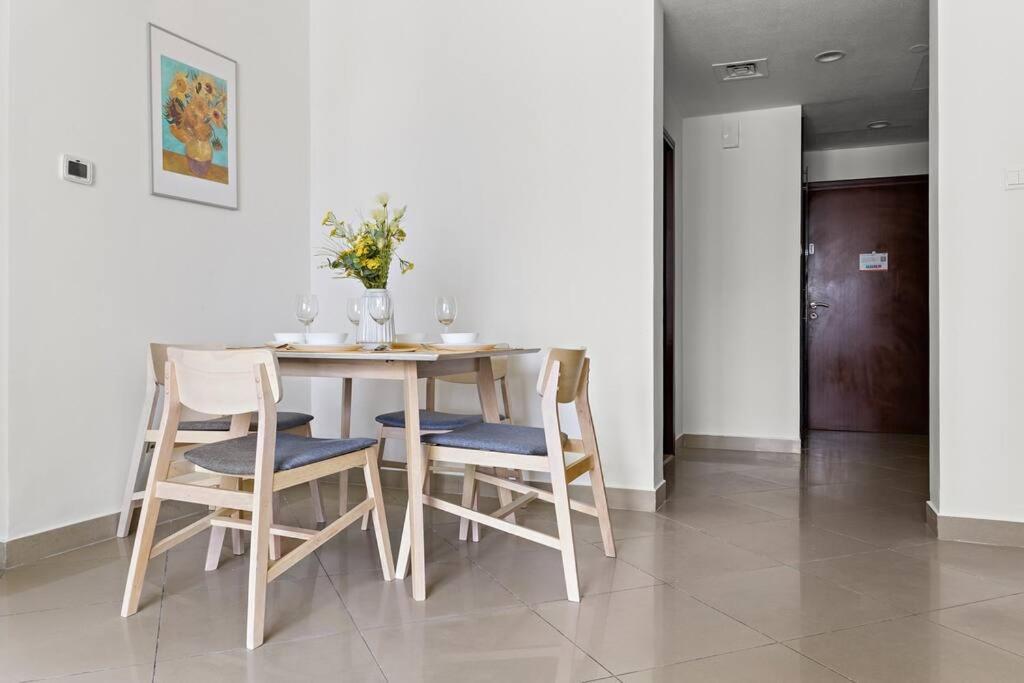 Stonetree - Unique 1br In Jlt