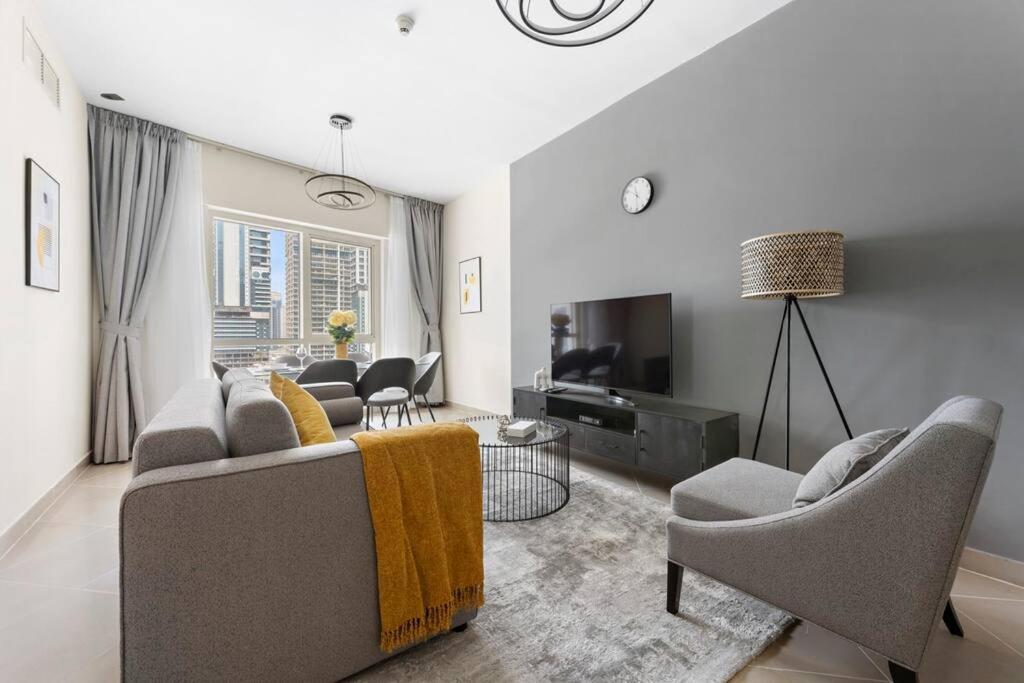 Apartment Stonetree - Furnished 1br With Modern Design Dubai