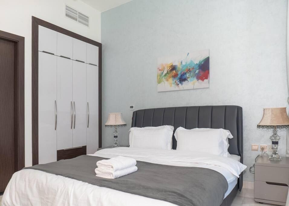 Stonetree - Modern 1br In Business Bay *