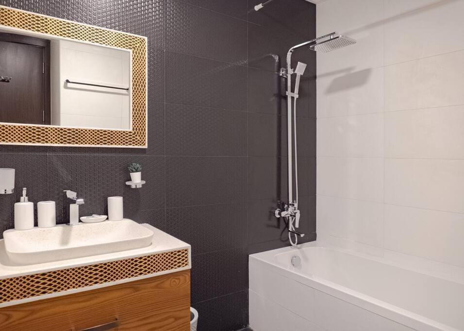 Stonetree - Modern 1br In Business Bay Apartment