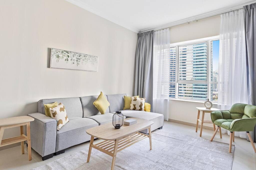 Apartment Stonetree - Sit Back, Relax And Your New View Awaits