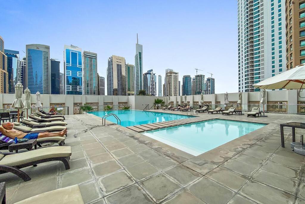 Stonetree - West Avenue 1 Br- Close To Marina Mall & Metro Apartment *