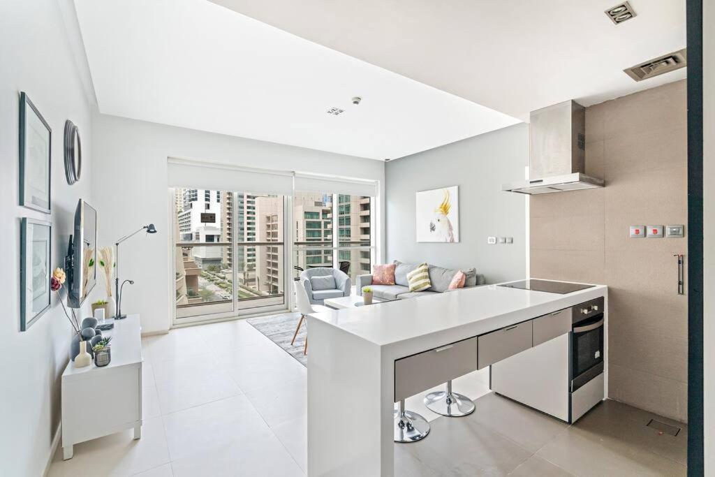Apartment Stonetree - West Avenue 1 Br- Close To Marina Mall & Metro Dubai