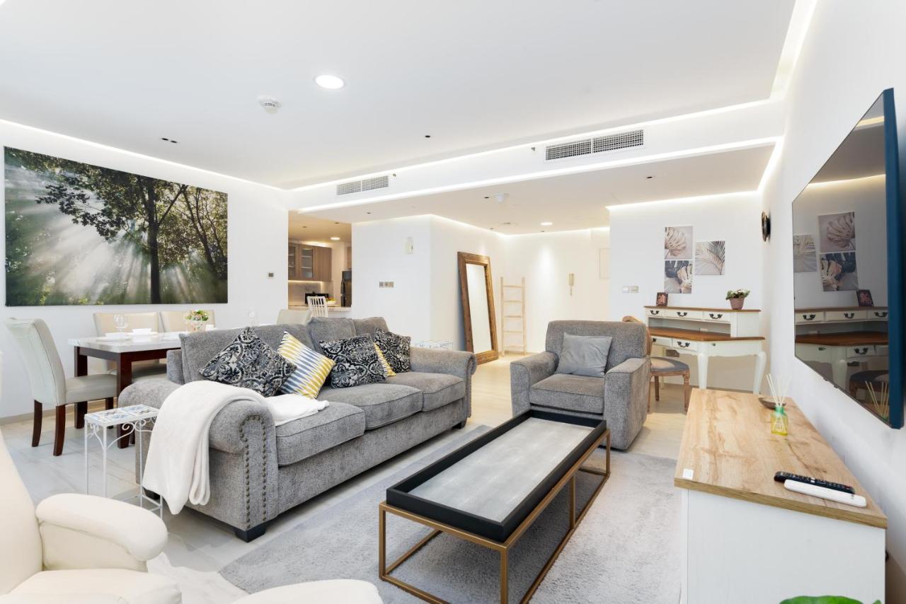 Vacay Lettings Fully Renovated Lux Beachfront 3bed At Jbr * Dubai