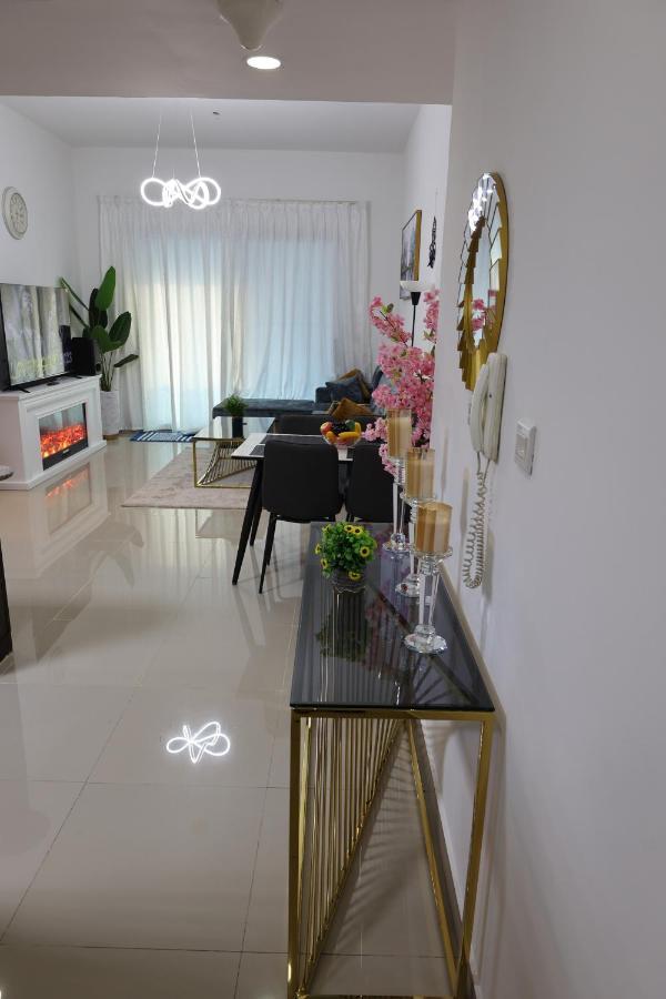 Stylish One Bedroom Apartment *