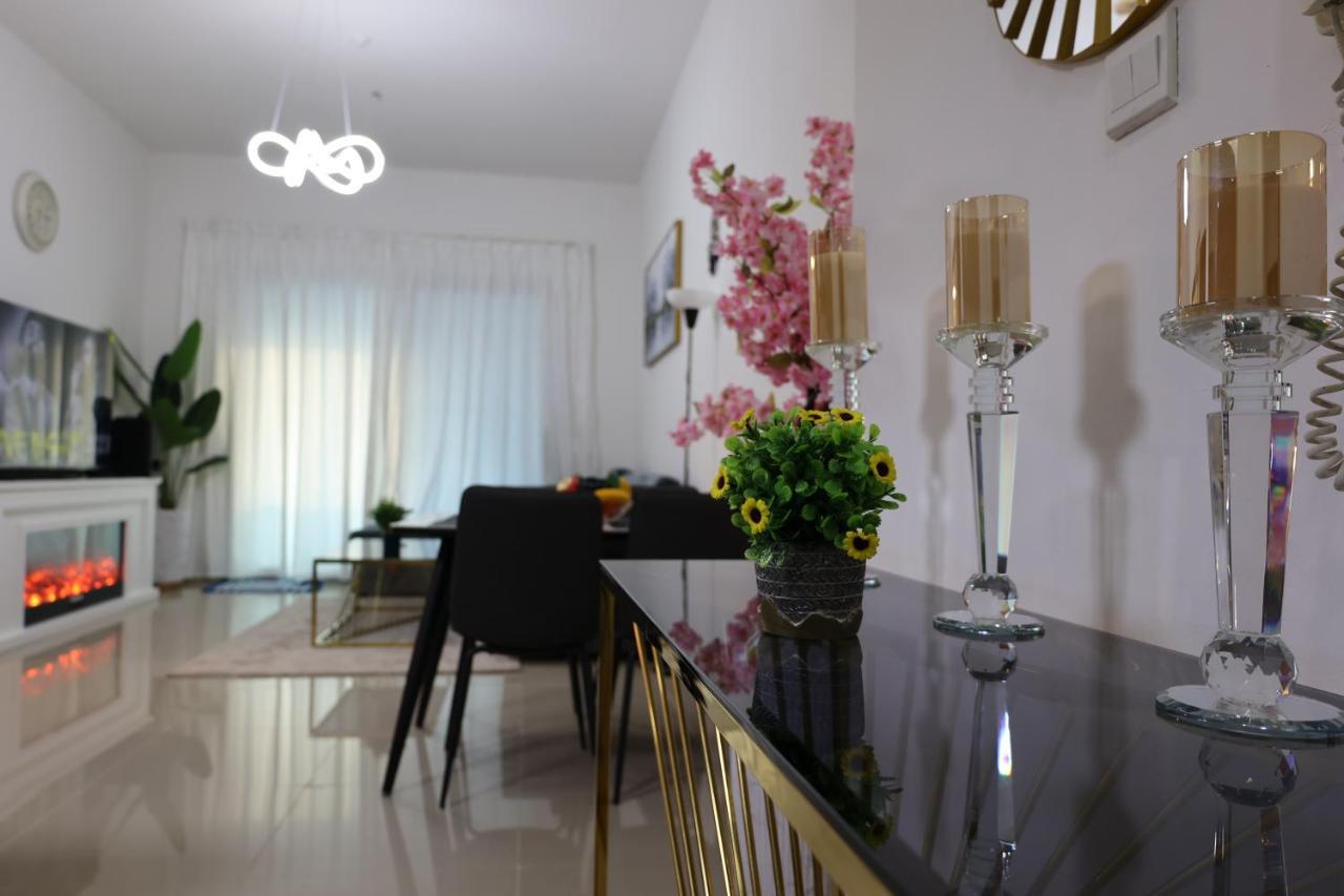 Stylish One Bedroom *