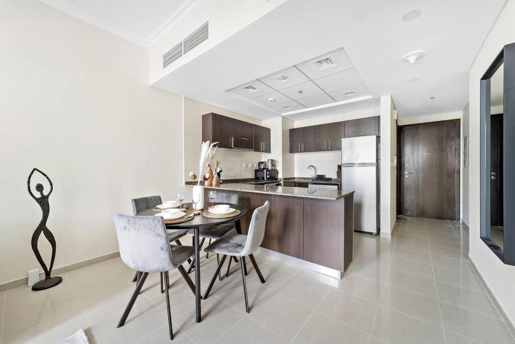 Stonetree - Near Jbr - Prime Location Apartment