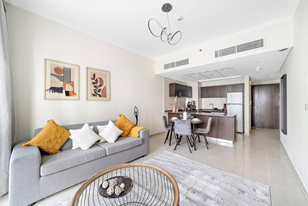 Stonetree - Near Jbr - Prime Location Apartment