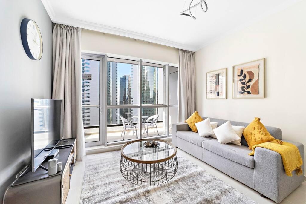 Stonetree - Near Jbr - Prime Location Apartment *