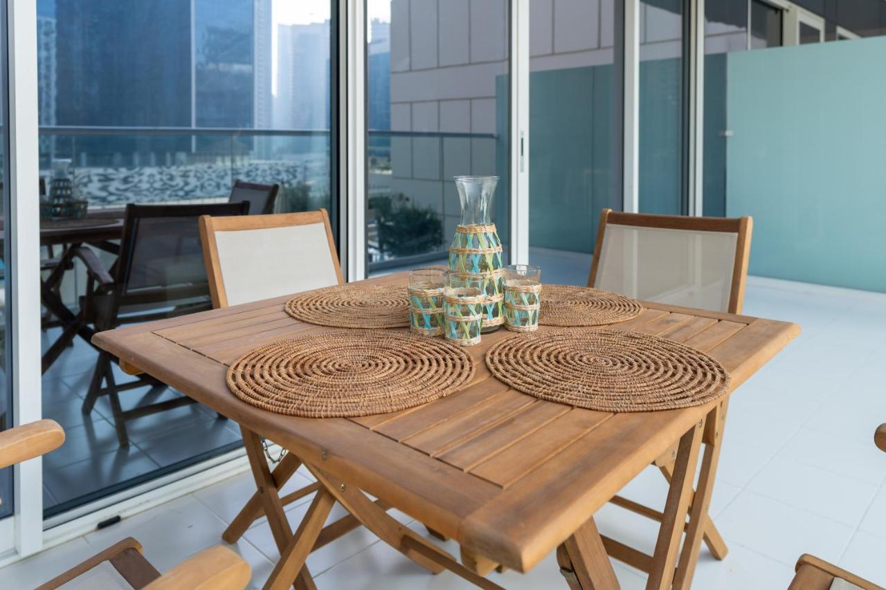 Relaxing 2br At Vera Residences * Dubai