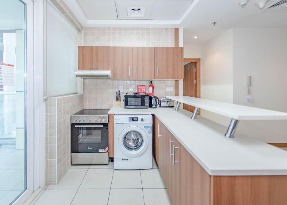 Apartment Stonetree - Spacious 1br - Location For Tourist Dubai