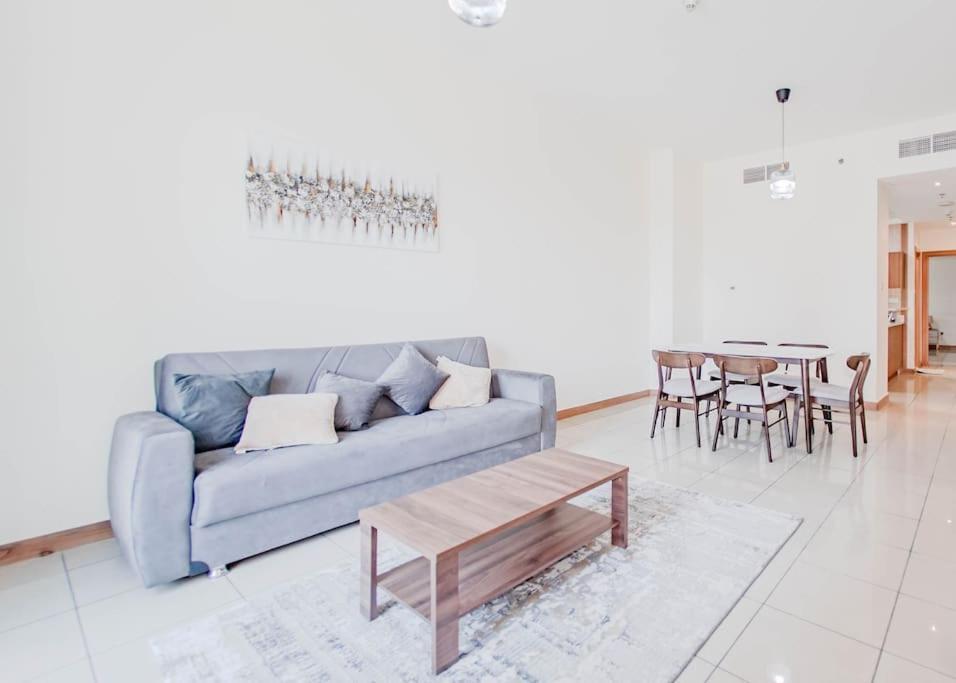 Stonetree - Spacious 1br - Location For Tourist