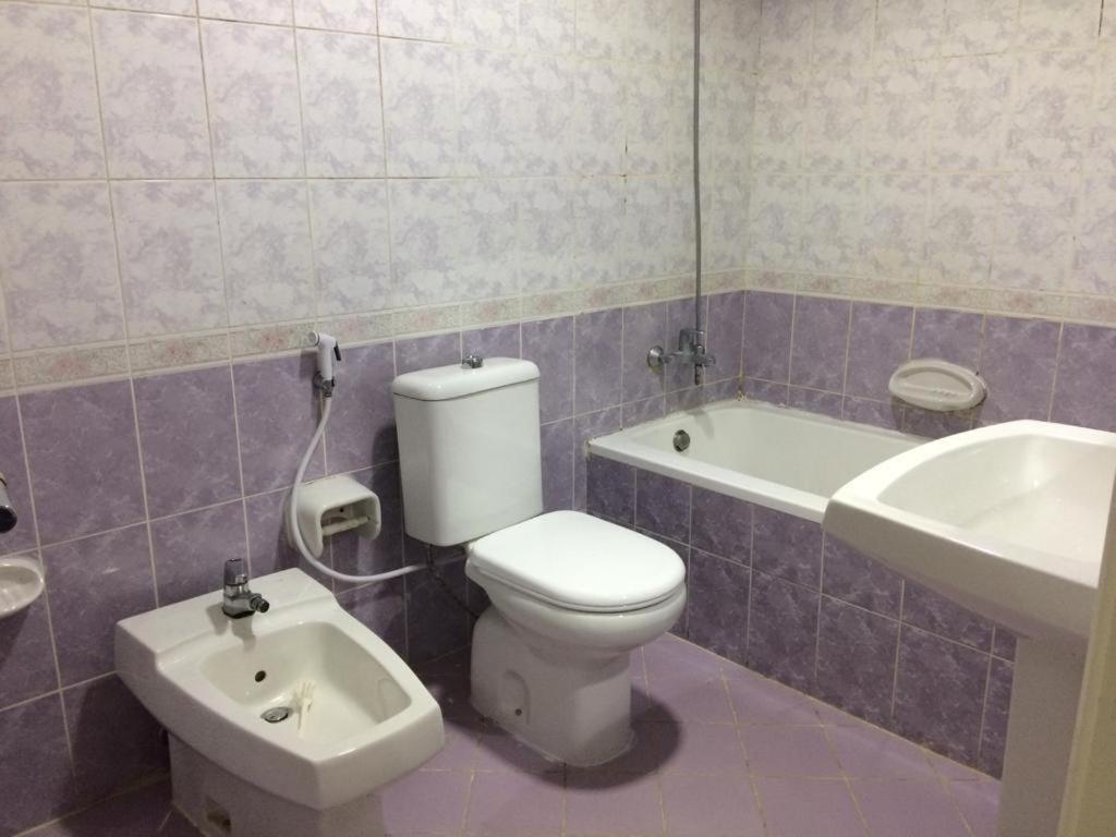 Apartment Couples Size Partition Near Financial Metro/difc Dubai