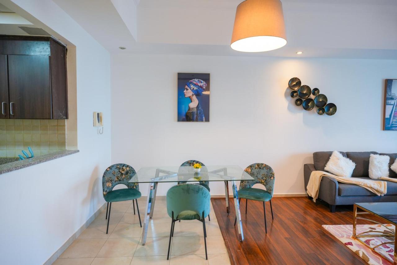 Experience Iconic Burj Khalifa Views From Apartment *
