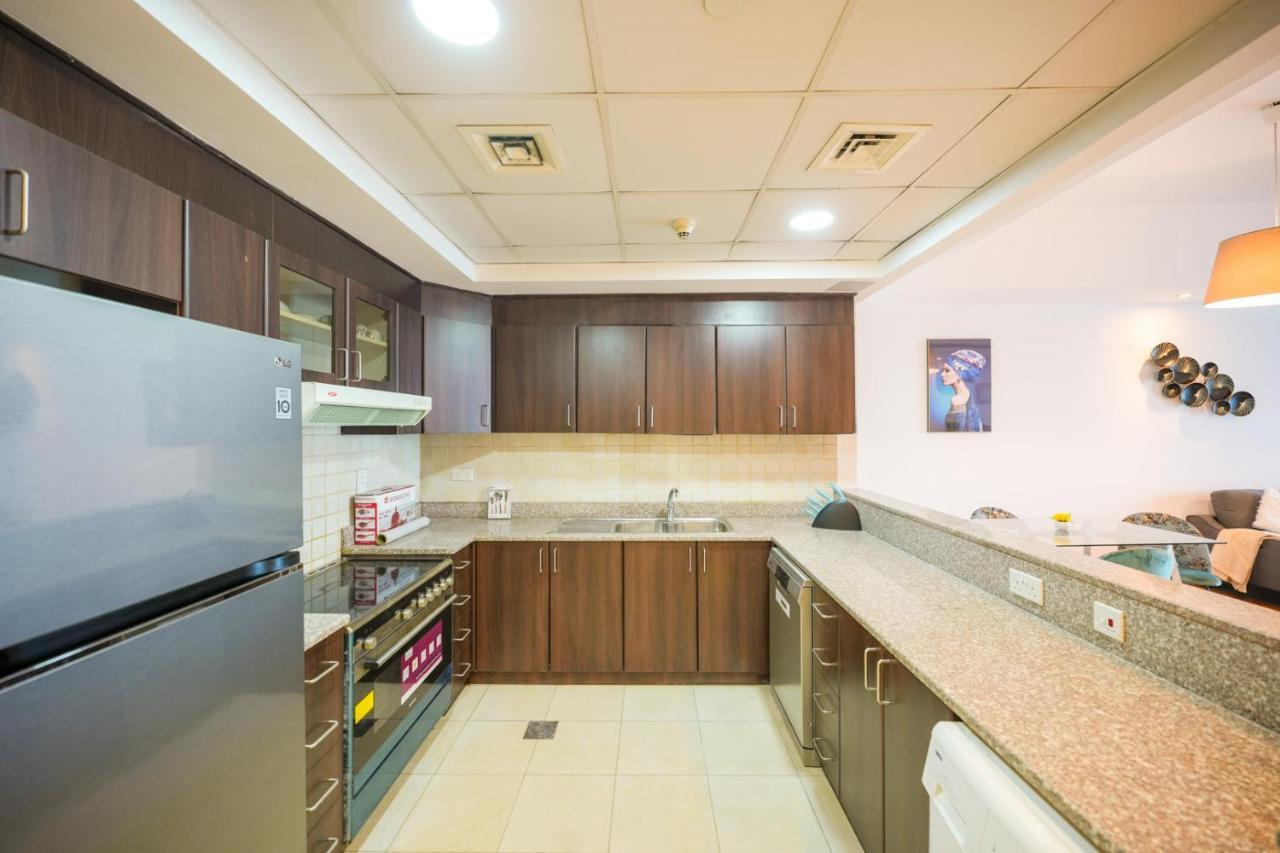 Experience Iconic Burj Khalifa Views From Apartment